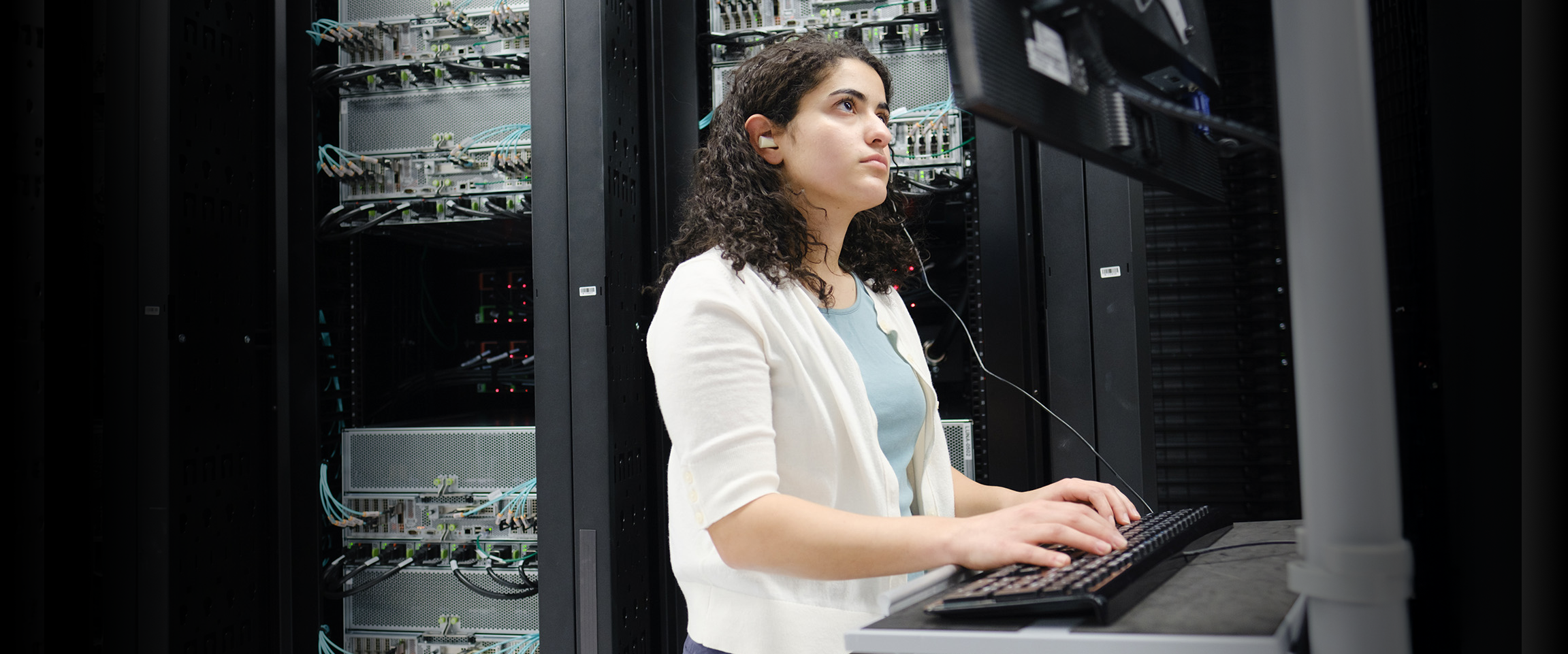 Women in computing lab using AI supercomputer